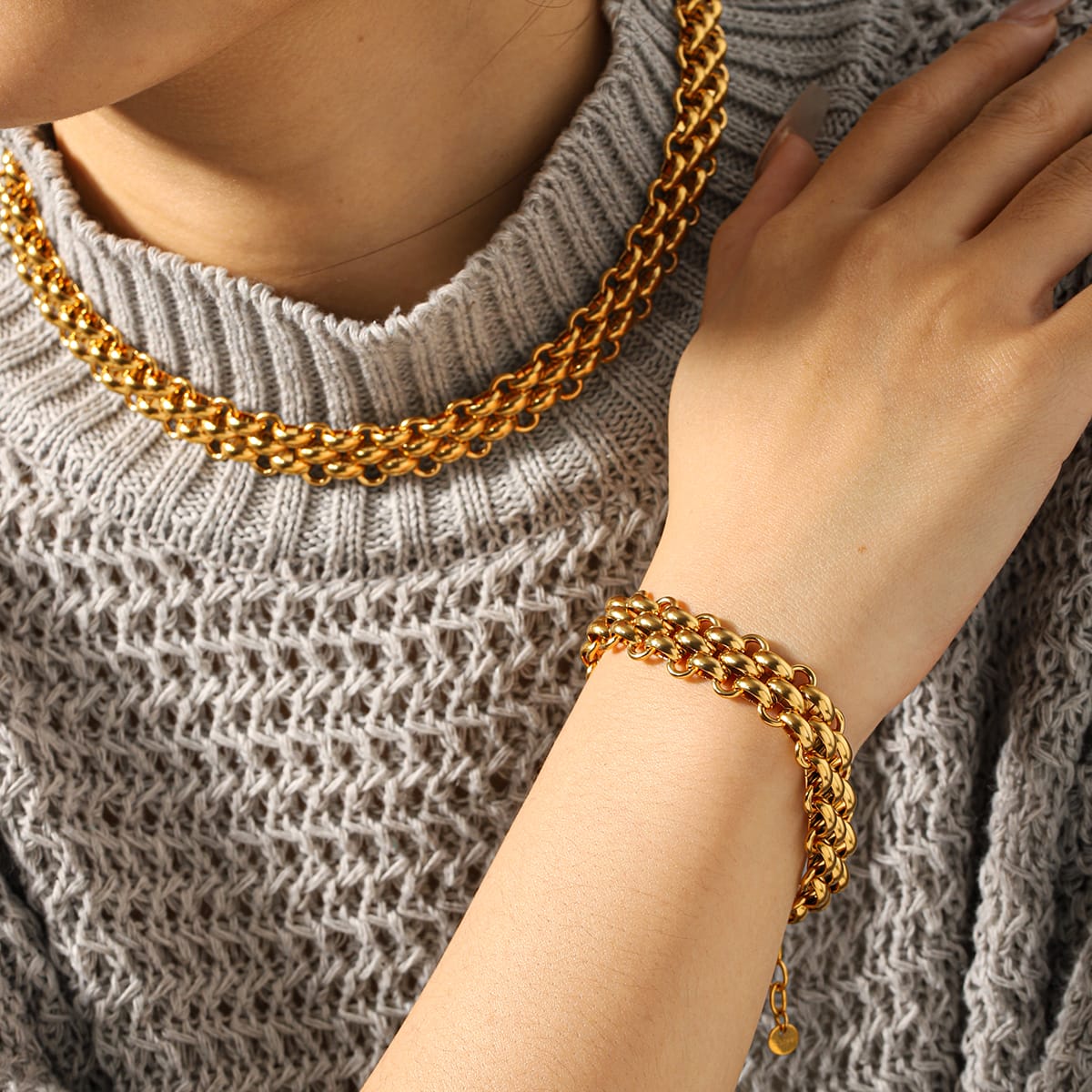 COLLIER SOFIA IN ORO ACCIAIO INO 304
