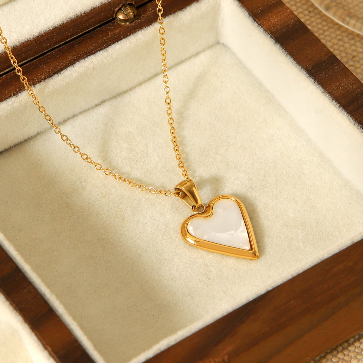 COLLANA BATTICUORE MADREPERLA ACCIAIO INOX 304