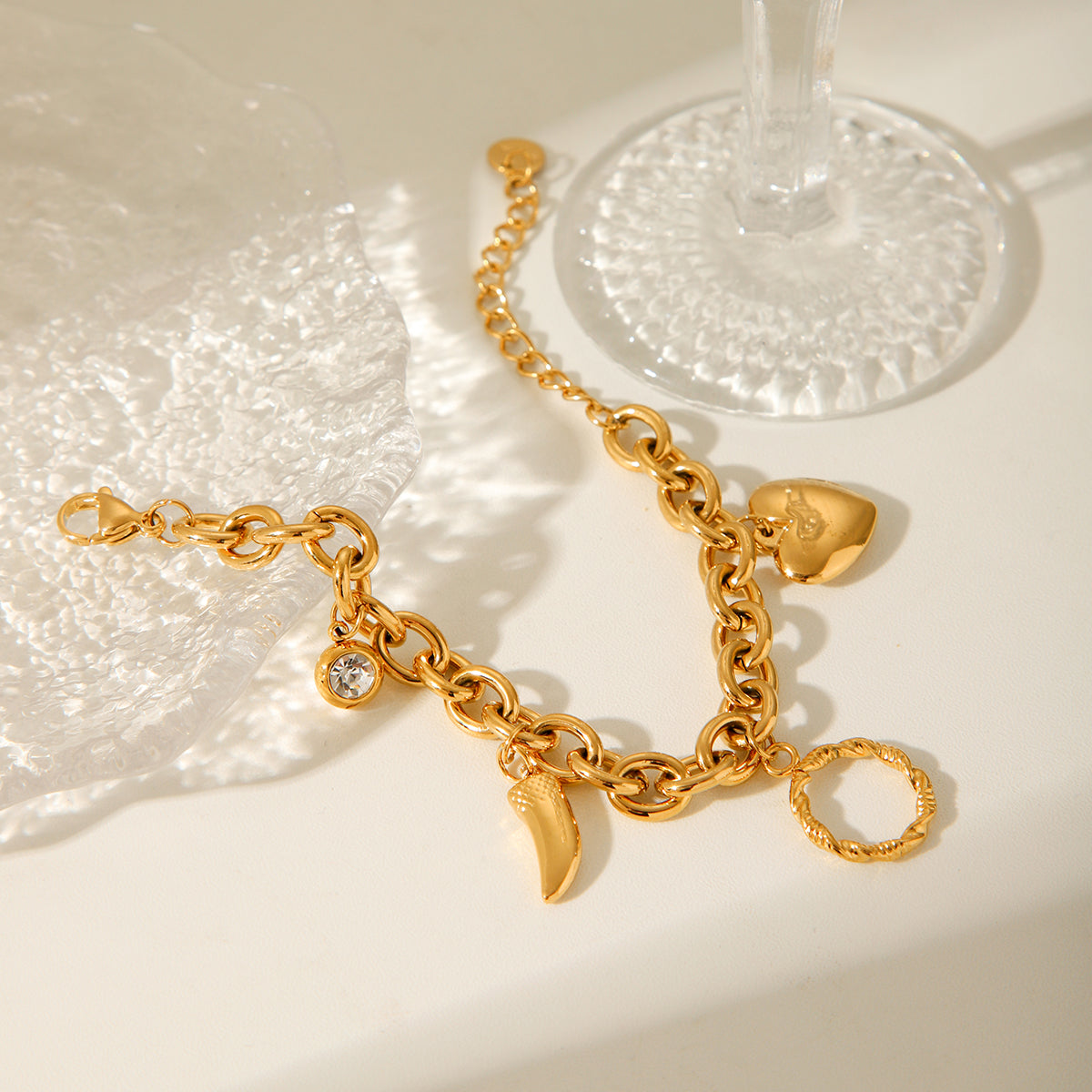 BRACCIALE FANTASY CON CIONDOLI IN OROR ACCIAIO INOX 304 REGOLABILE