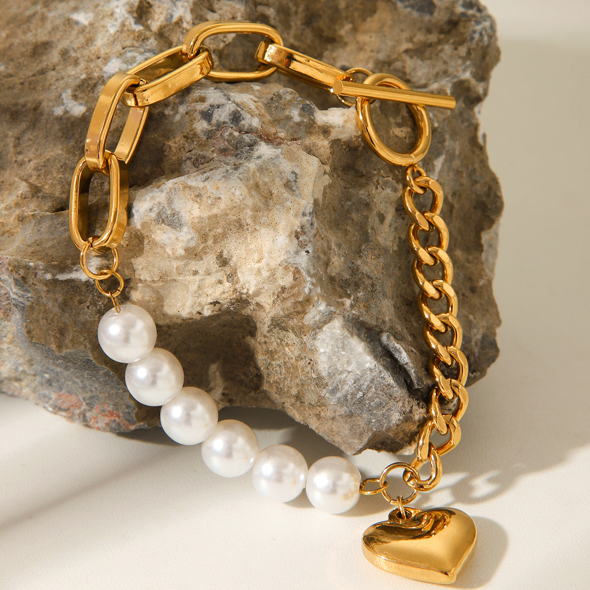 BRACCIALE PERLA CON CIONDOLO A CUORE IN OROR  ACCIAIO INOX 304 MIS.19 CM