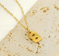 COLLANA LETTERA IN GOLD CON ZIRCONI IN ACCIAIO INOX 304