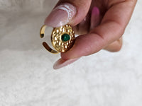 Anello regolabile con pietra verde in acciaio inox