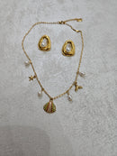 Completo collana con orecchini perle e charm in acciaio inox