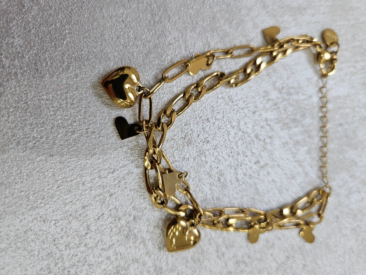 Bracciale con charm con cuori